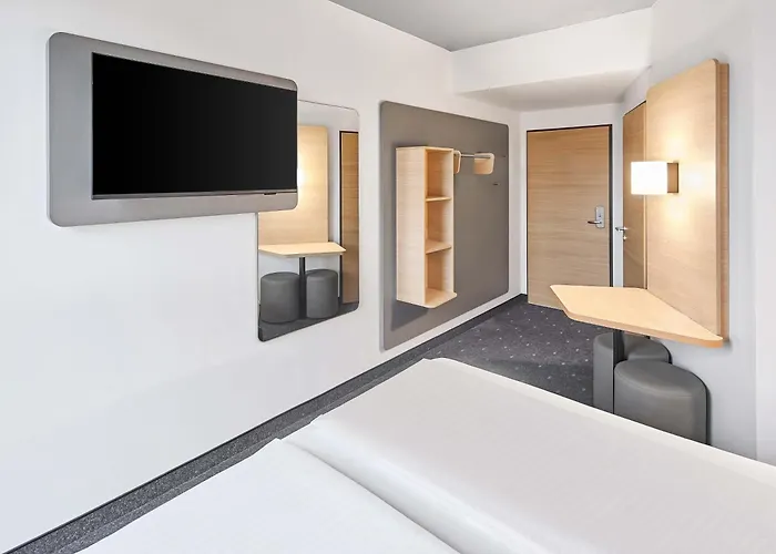 Hotel Koeln-messe 3*